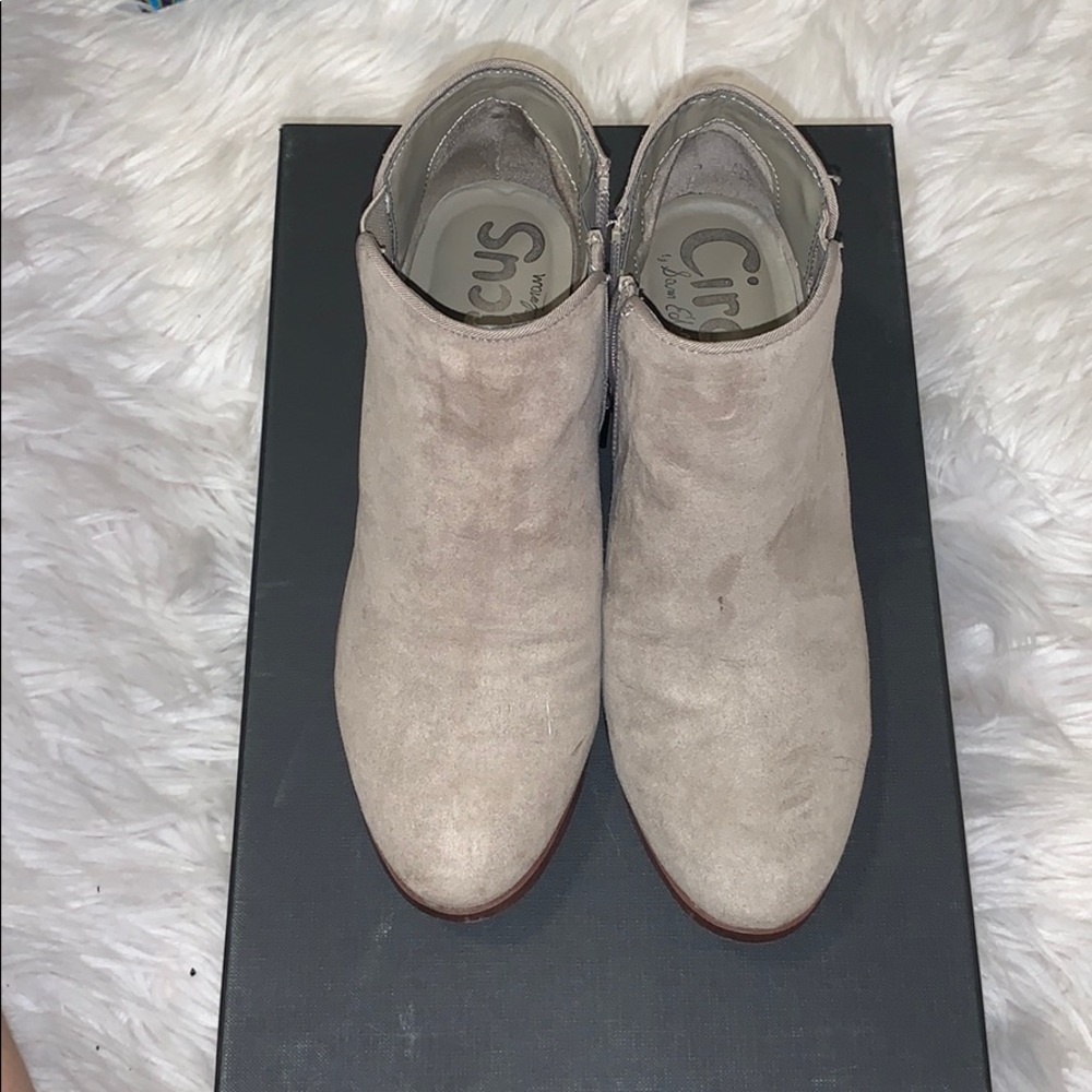 Size 5.5 (US) Circus by Sam Edelman Ankle Boot